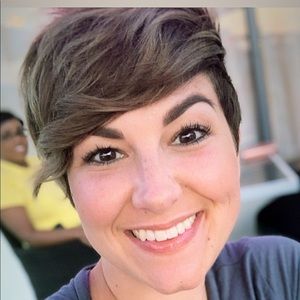 Meet your Posher, Leanne